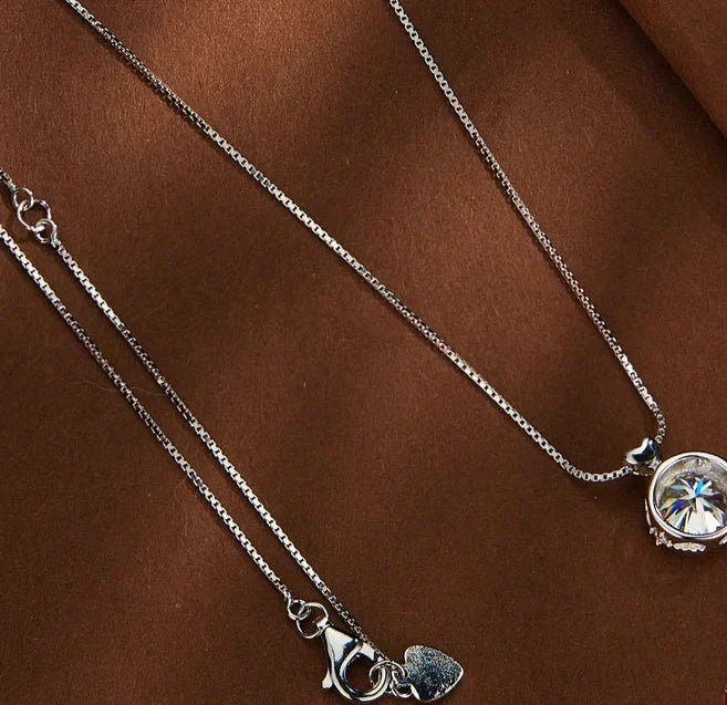 Necklace 925 Sterling Silver Little Heart 1 CT Round Moissanite