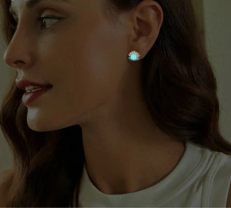 925 Sterling Stud Glowing in the Dark